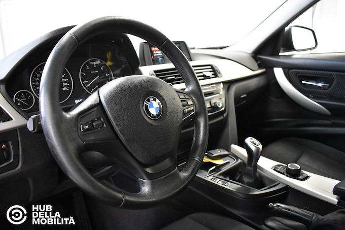 BMW 320d xDrive Touring Business Advantage